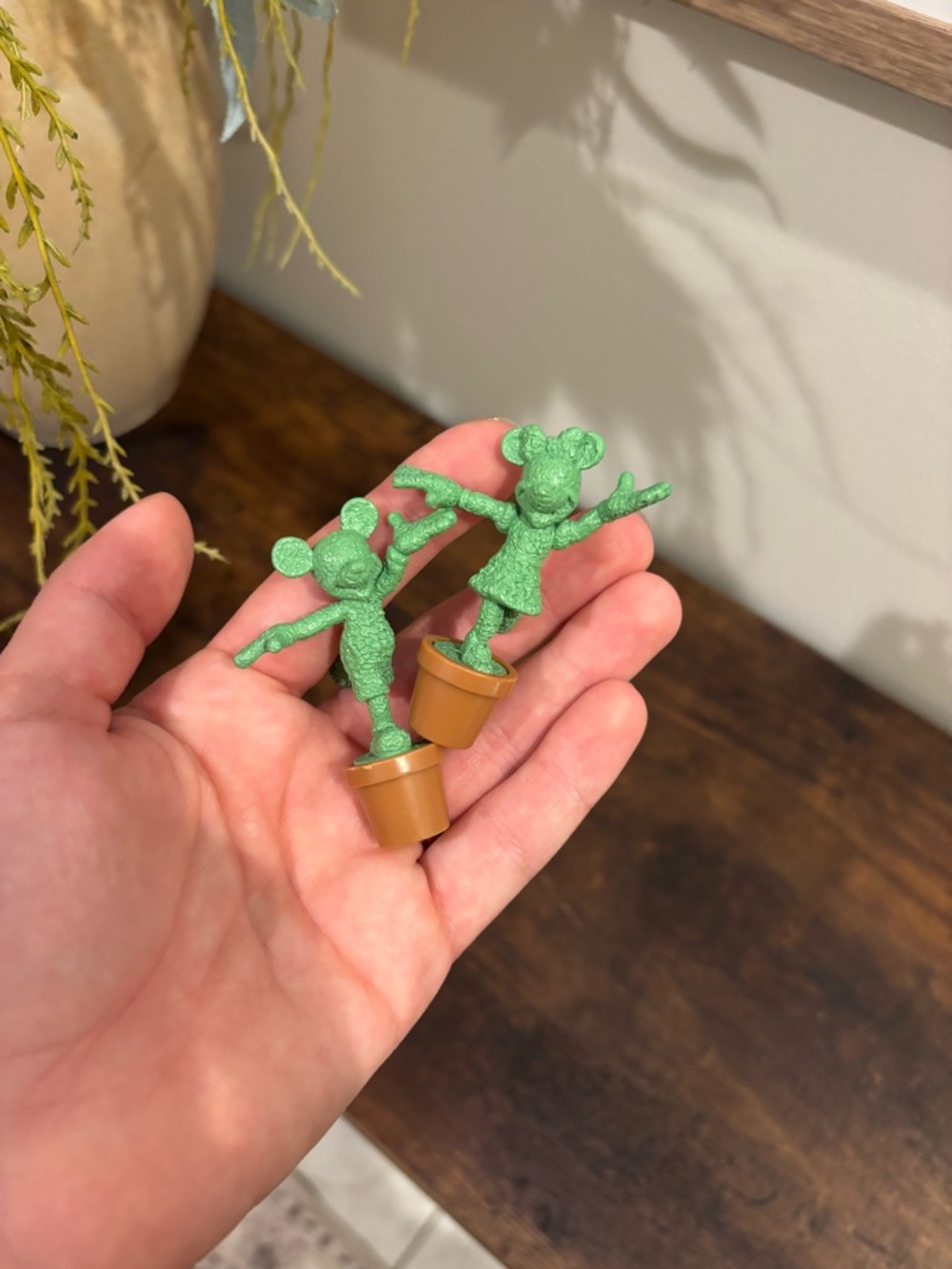 Disney Green Minnie Mouse and Mickey Plant Pot Toy Figures (Monorail)
